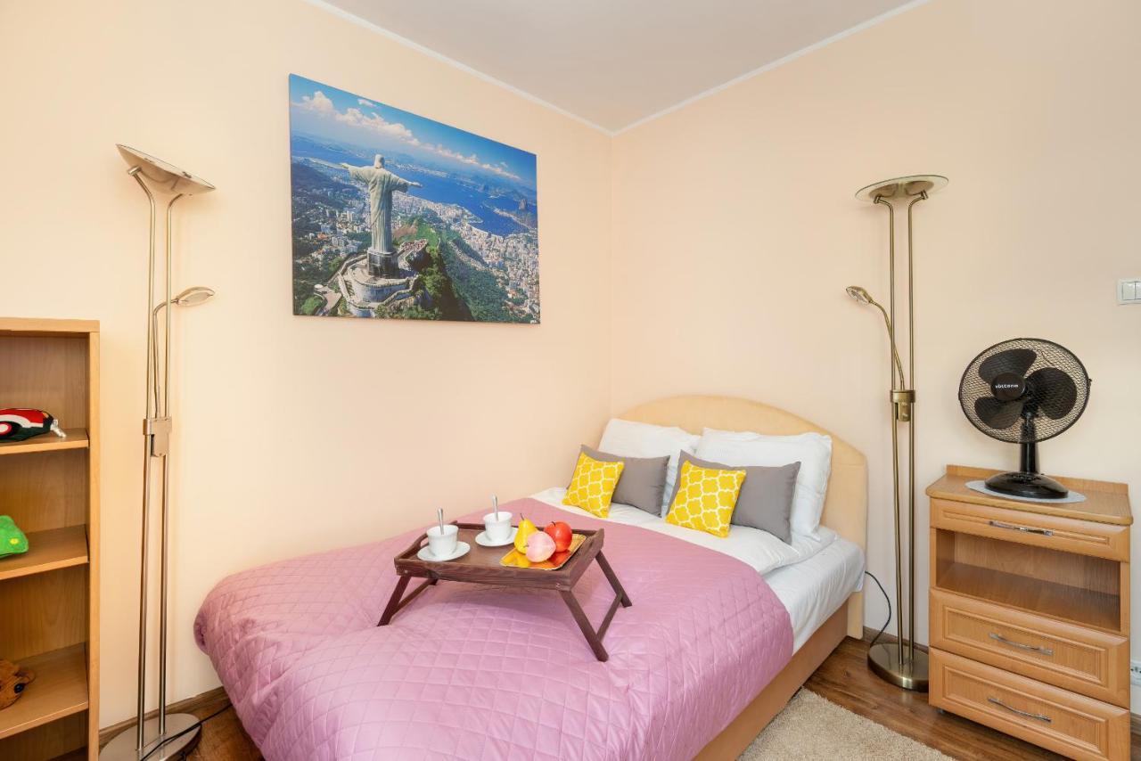 Comfortable Wojskowa Apartment By Noclegi Renters Poznań Buitenkant foto