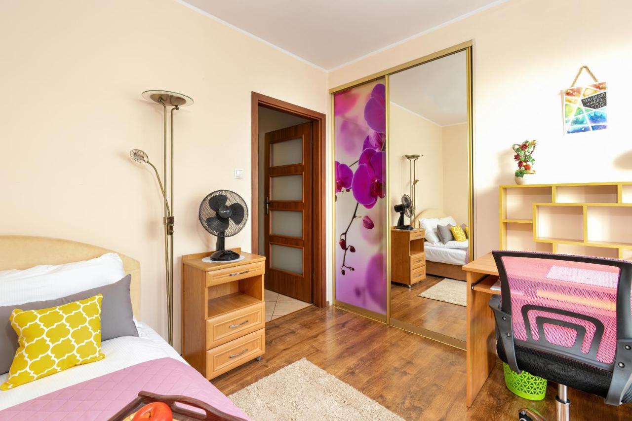Comfortable Wojskowa Apartment By Noclegi Renters Poznań Buitenkant foto